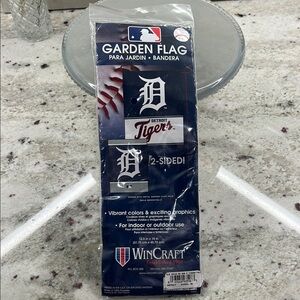 Wincraft Detroit Tigers Navy and White Garden Flag
